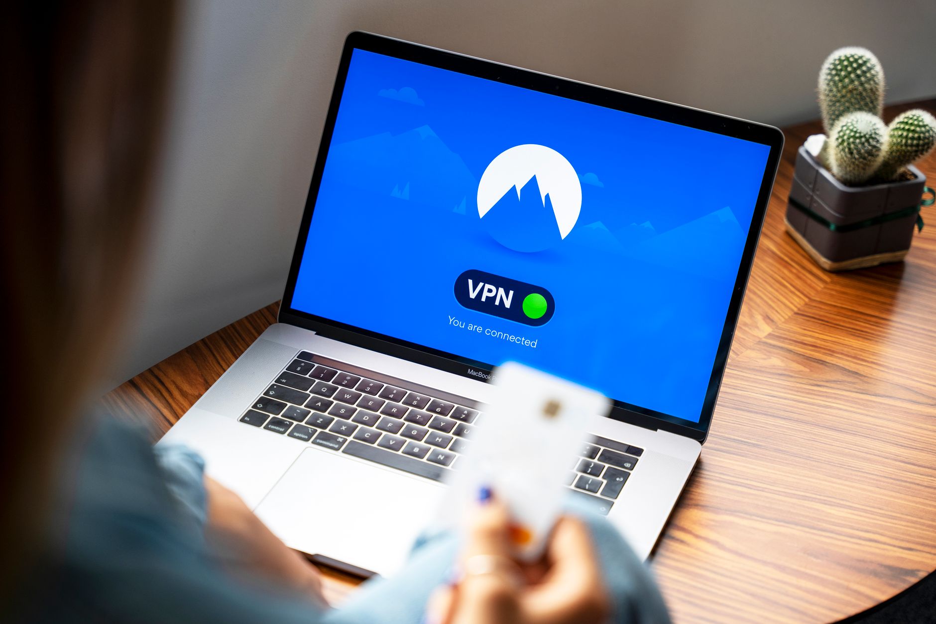 Co to jest VPN i jak działa w praktyce?